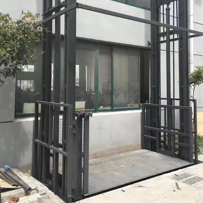 兴仁5吨室外升降货梯